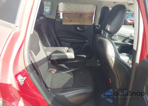 2019 Jeep Compass Trailhawk 4X4 from USA, damaged, VIN 3C4NJDDB8KT671265